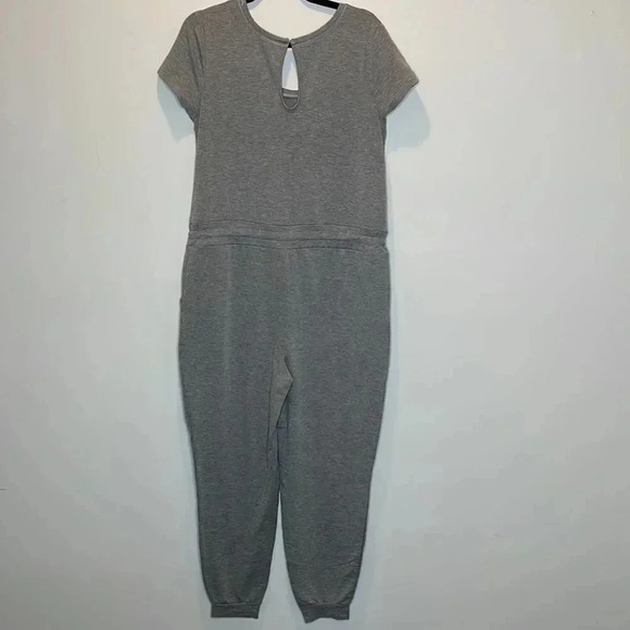 Cable & Gauge Gray Short Sleeve Jumpsuit - Picture 7 of 7